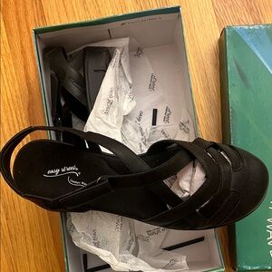 Brand new easy street Black Women's Slingback closed toe Sandals